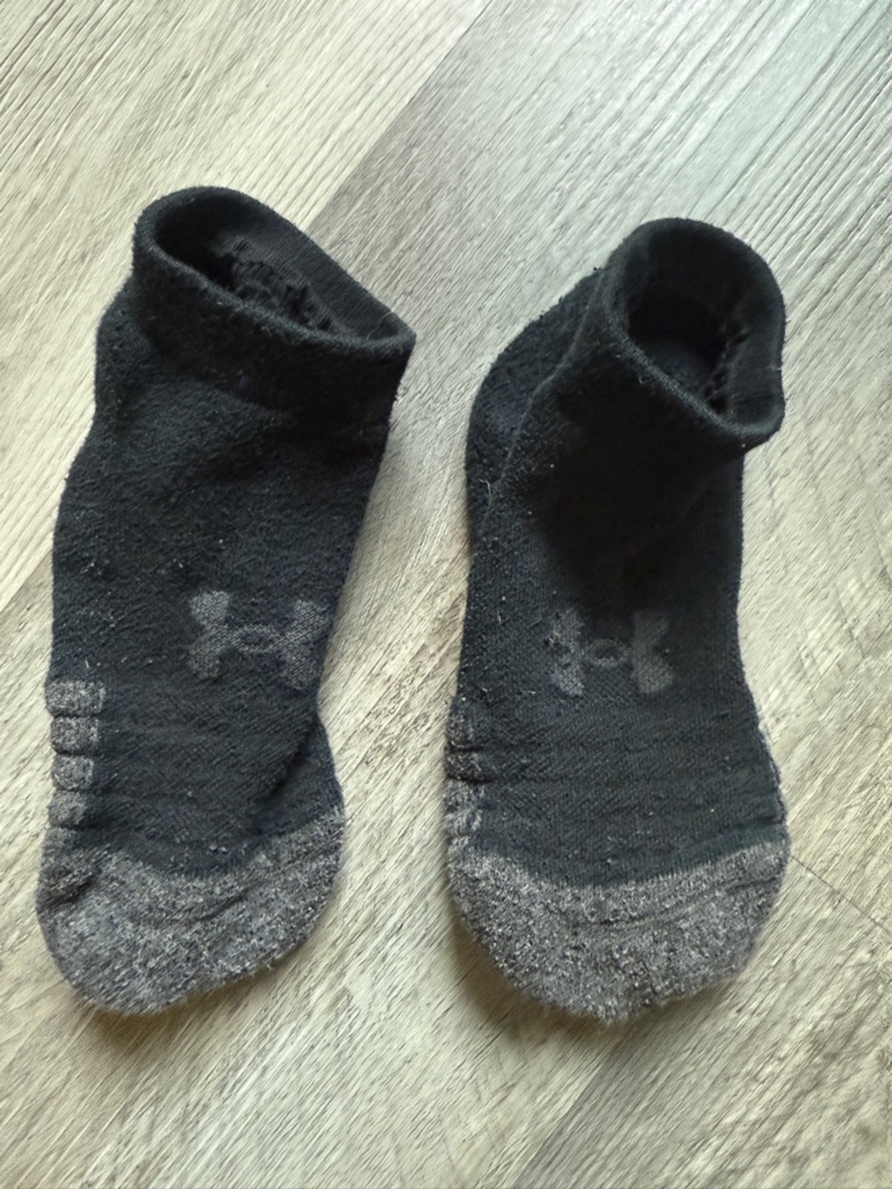 Under Armour Black Athletic Ankle Socks Dark Gray Toe Gym - Picture 3 of 8